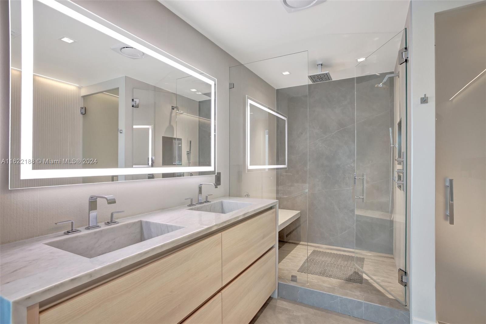 HOLLYWOOD CENTRAL BEACH - Residential Lease