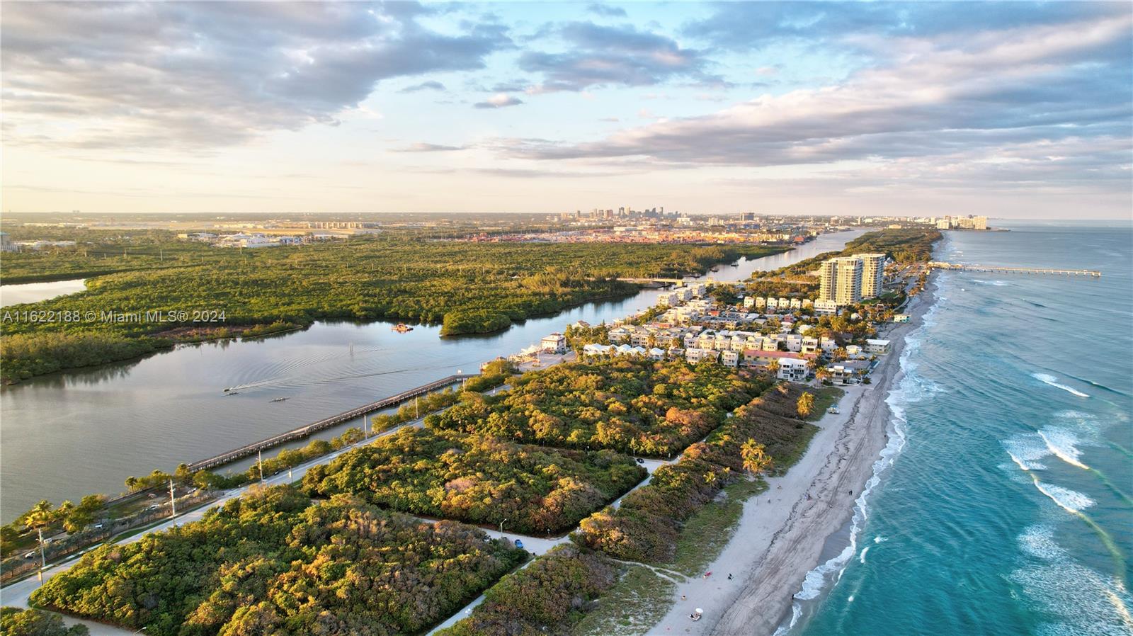 HOLLYWOOD CENTRAL BEACH - Residential Lease