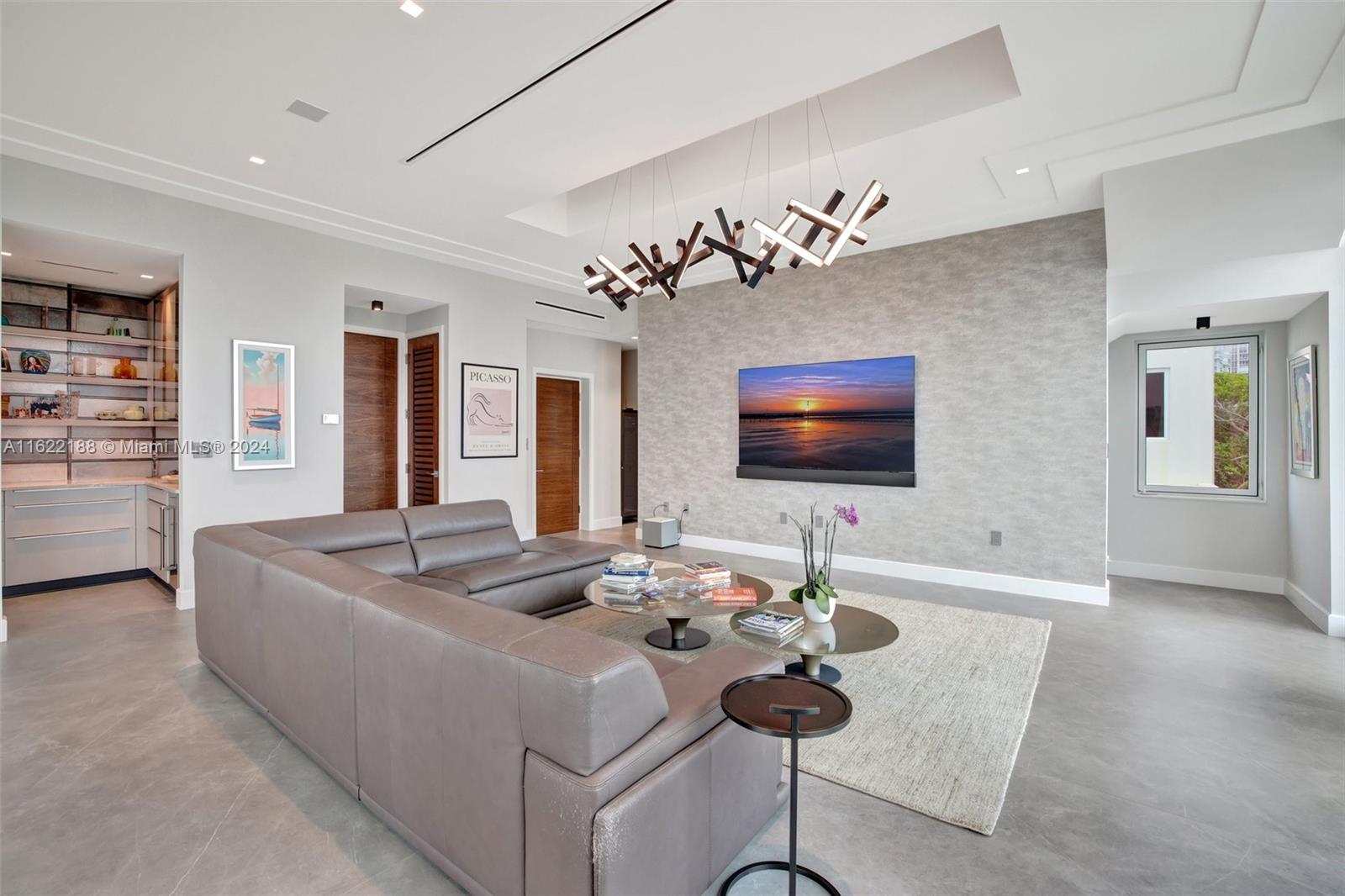 HOLLYWOOD CENTRAL BEACH - Residential Lease