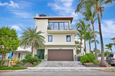 305 Oak St Hollywood FL 33019