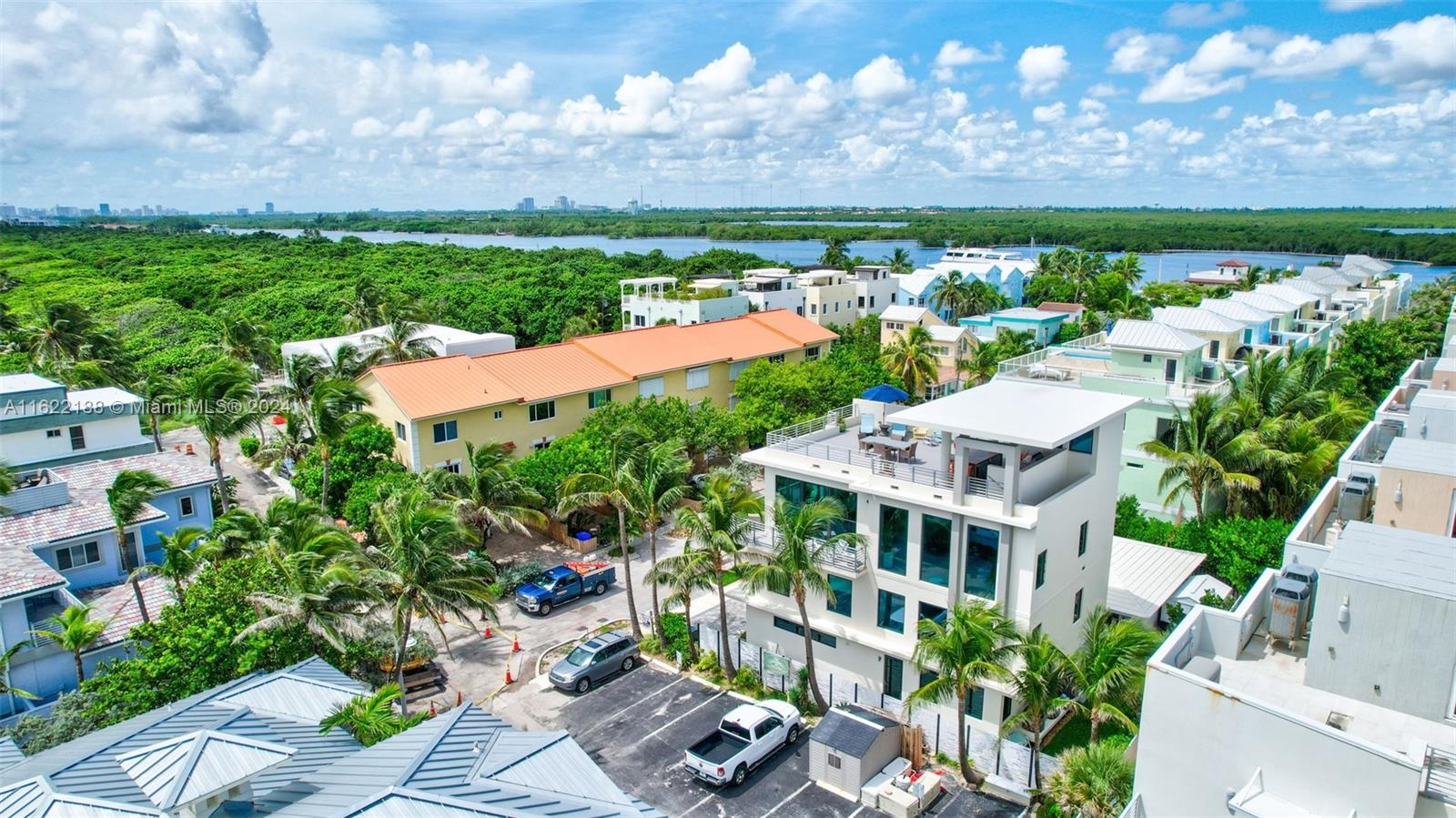 HOLLYWOOD CENTRAL BEACH - Residential Lease