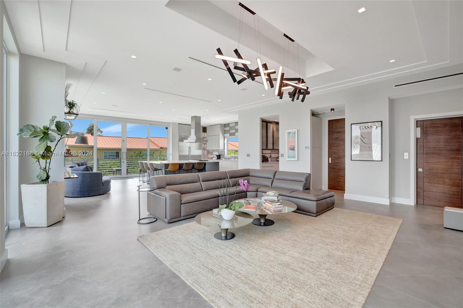 HOLLYWOOD CENTRAL BEACH - Residential Lease