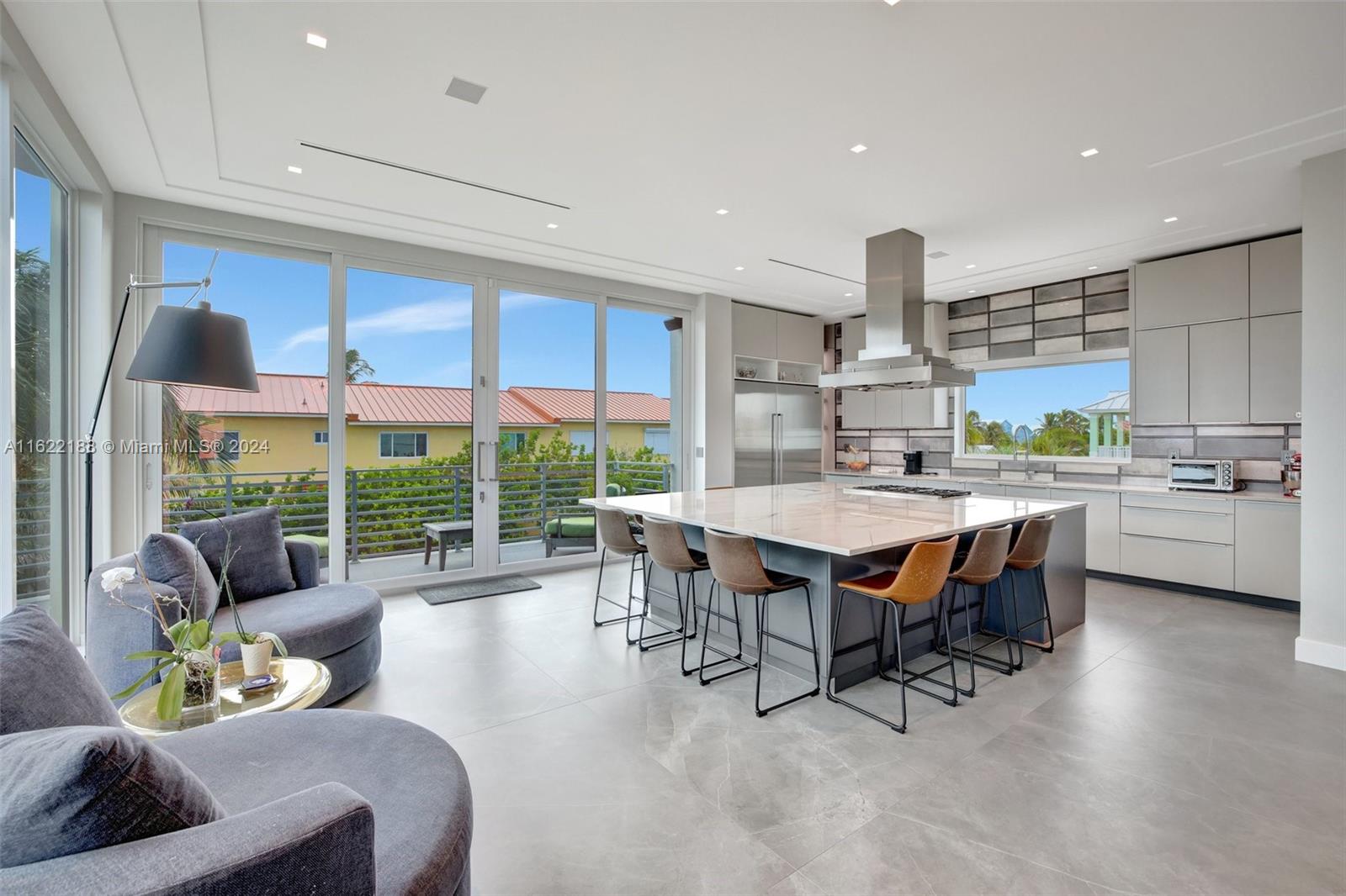 HOLLYWOOD CENTRAL BEACH - Residential Lease