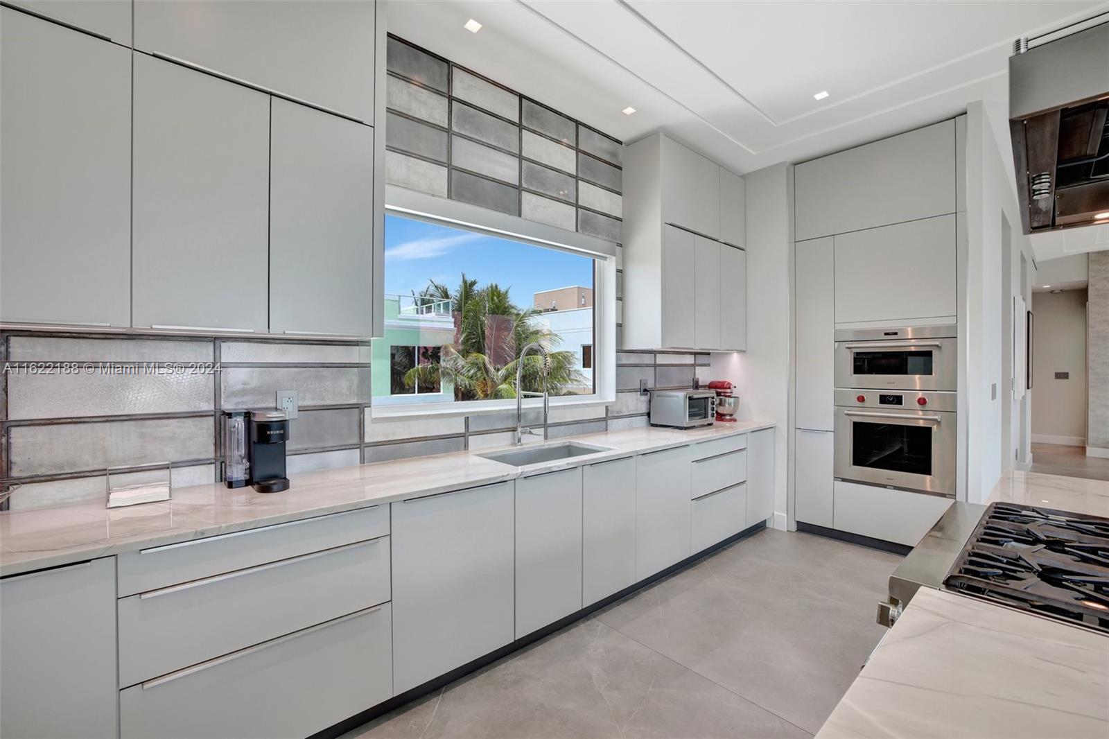 HOLLYWOOD CENTRAL BEACH - Residential Lease