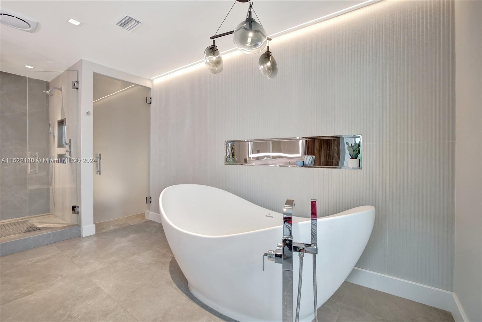 HOLLYWOOD CENTRAL BEACH - Residential Lease