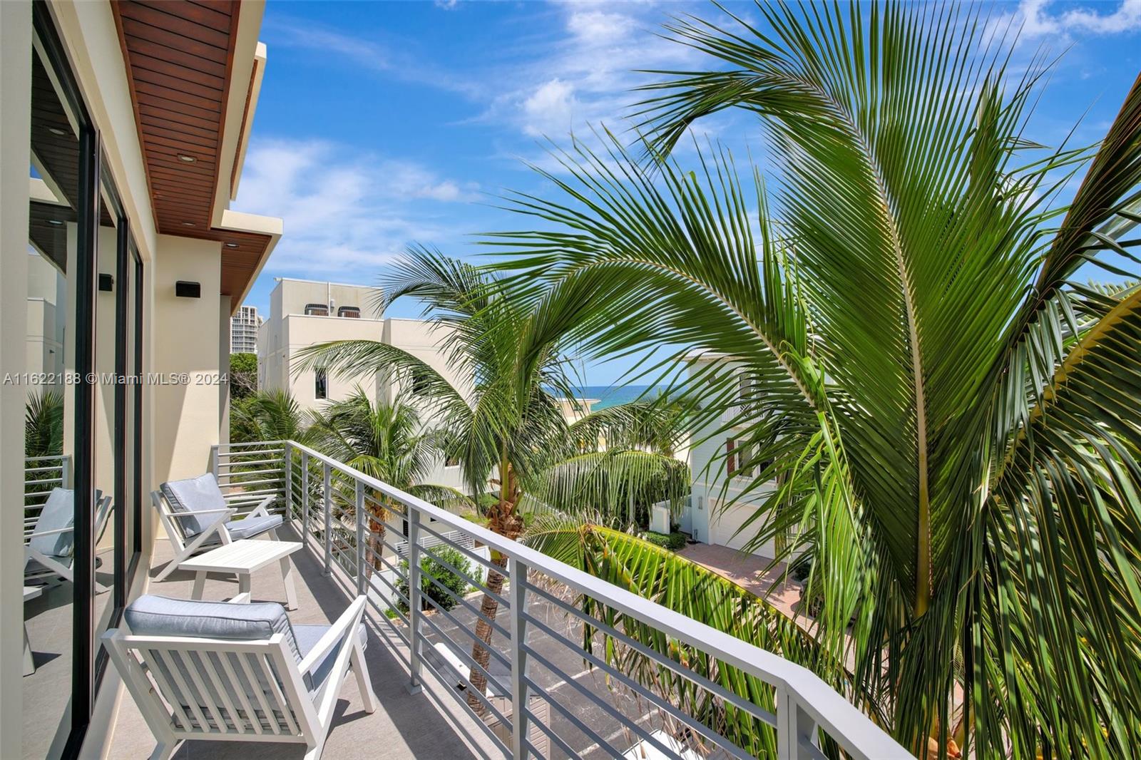 HOLLYWOOD CENTRAL BEACH - Residential Lease