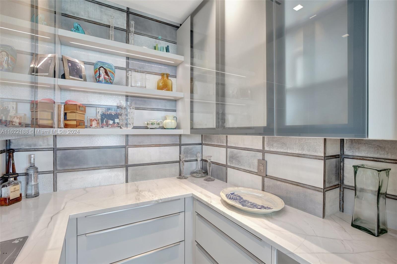 HOLLYWOOD CENTRAL BEACH - Residential Lease