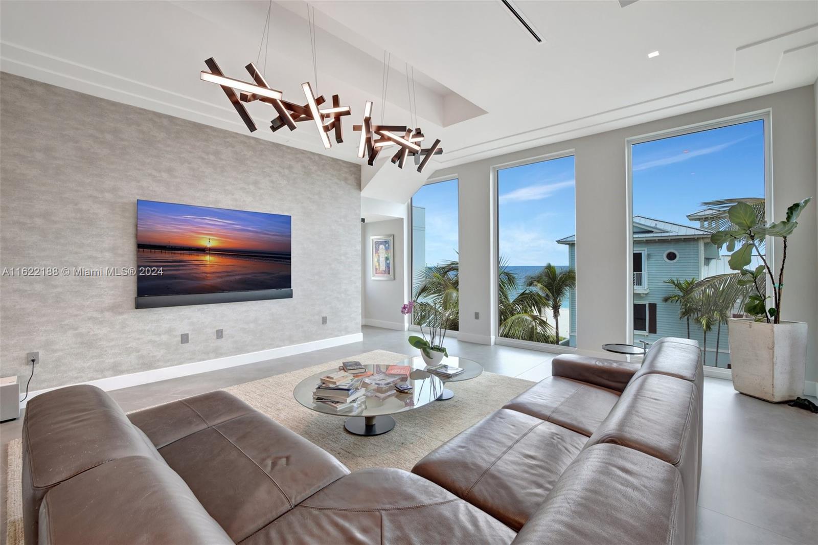 HOLLYWOOD CENTRAL BEACH - Residential Lease
