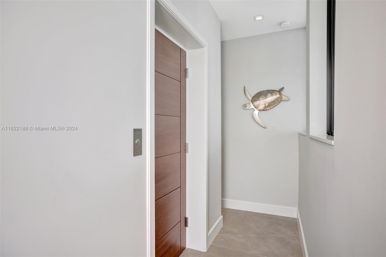 HOLLYWOOD CENTRAL BEACH - Residential Lease