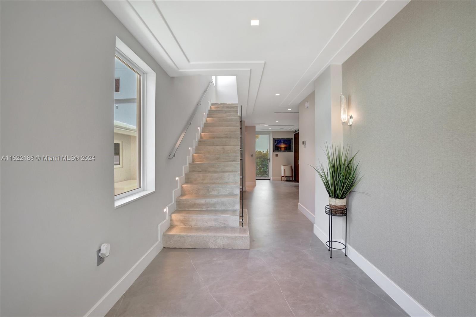 HOLLYWOOD CENTRAL BEACH - Residential Lease