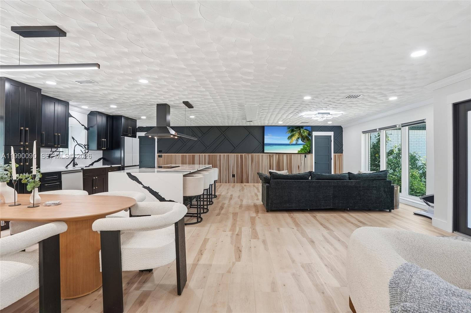 SEMINOLE ESTATES - Residential