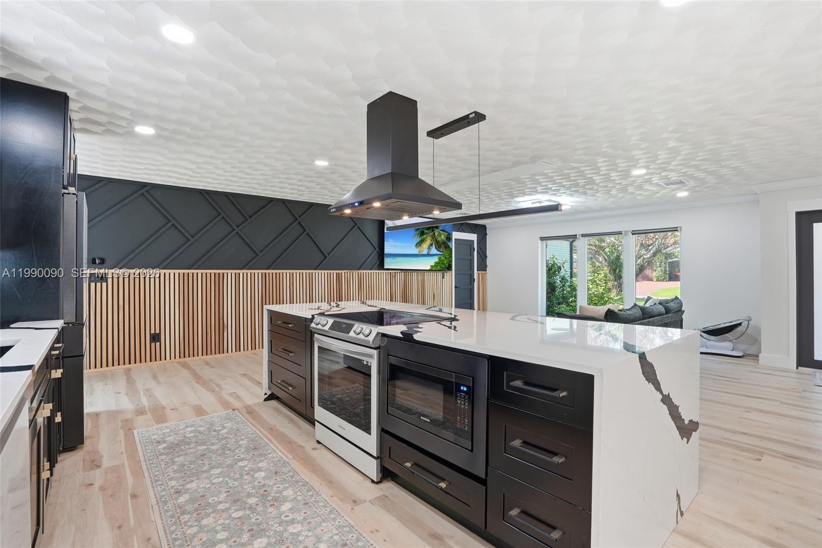 SEMINOLE ESTATES - Residential