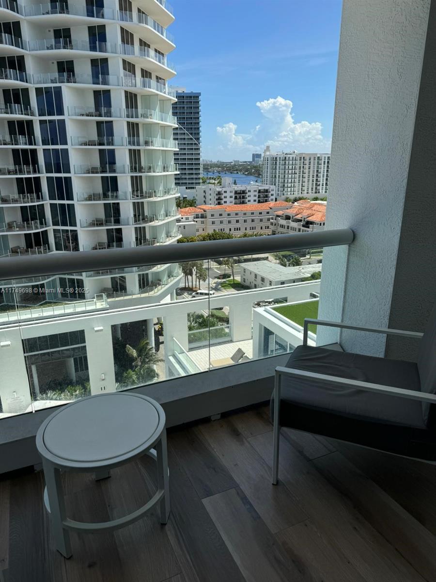 FLB CONDOMINIUM HOTEL - Residential