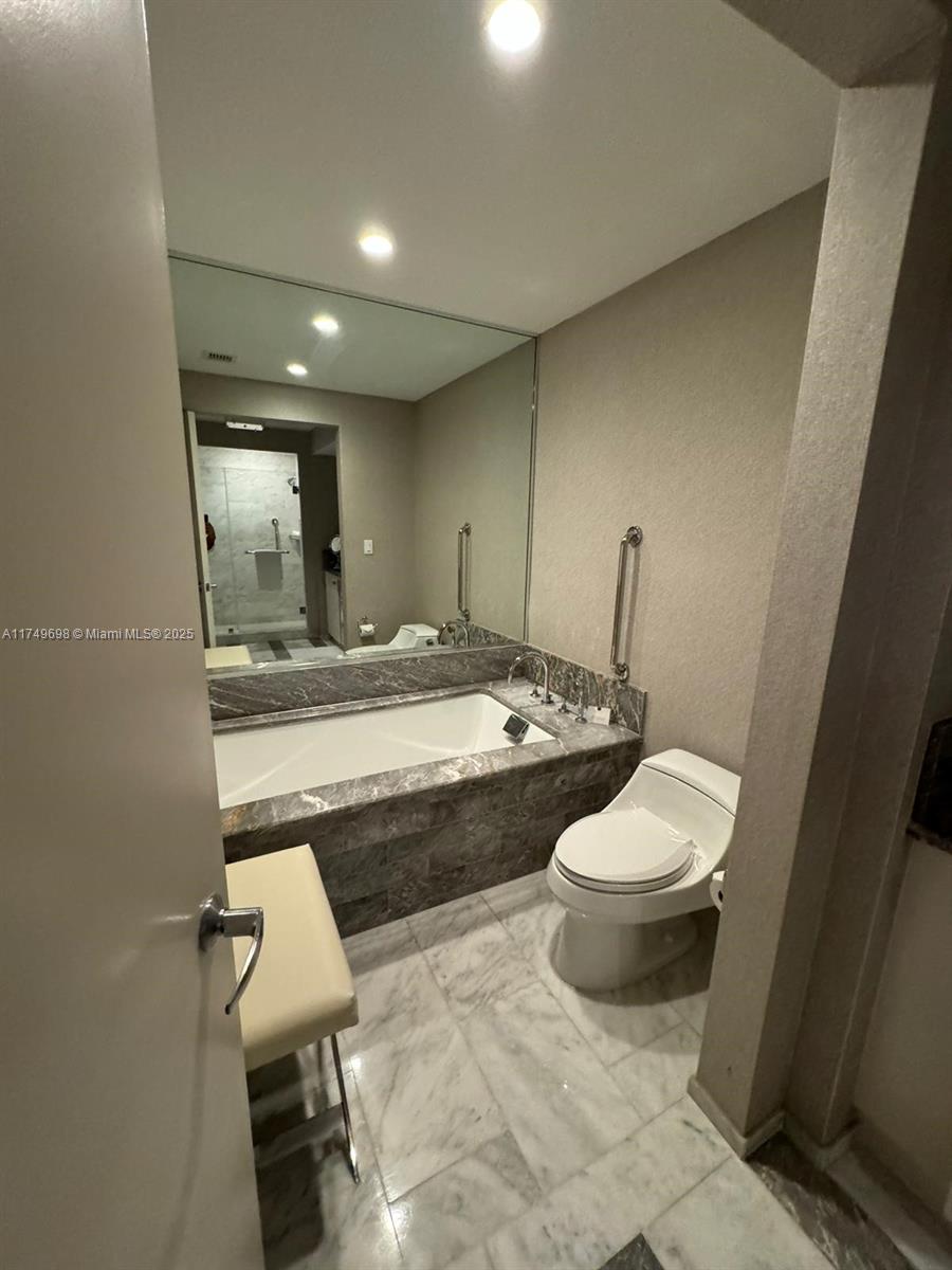 FLB CONDOMINIUM HOTEL - Residential