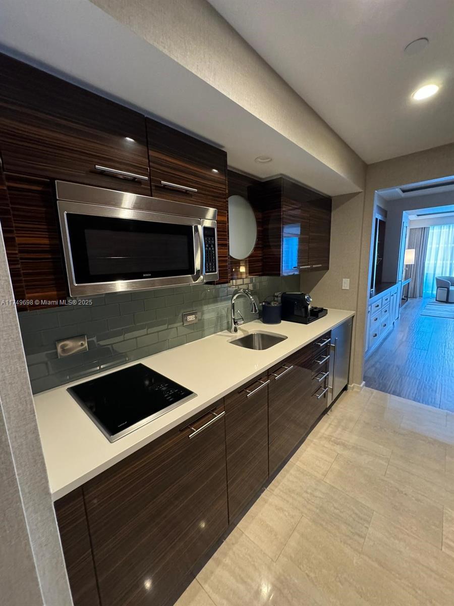 FLB CONDOMINIUM HOTEL - Residential