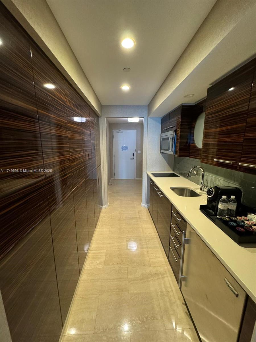 FLB CONDOMINIUM HOTEL - Residential