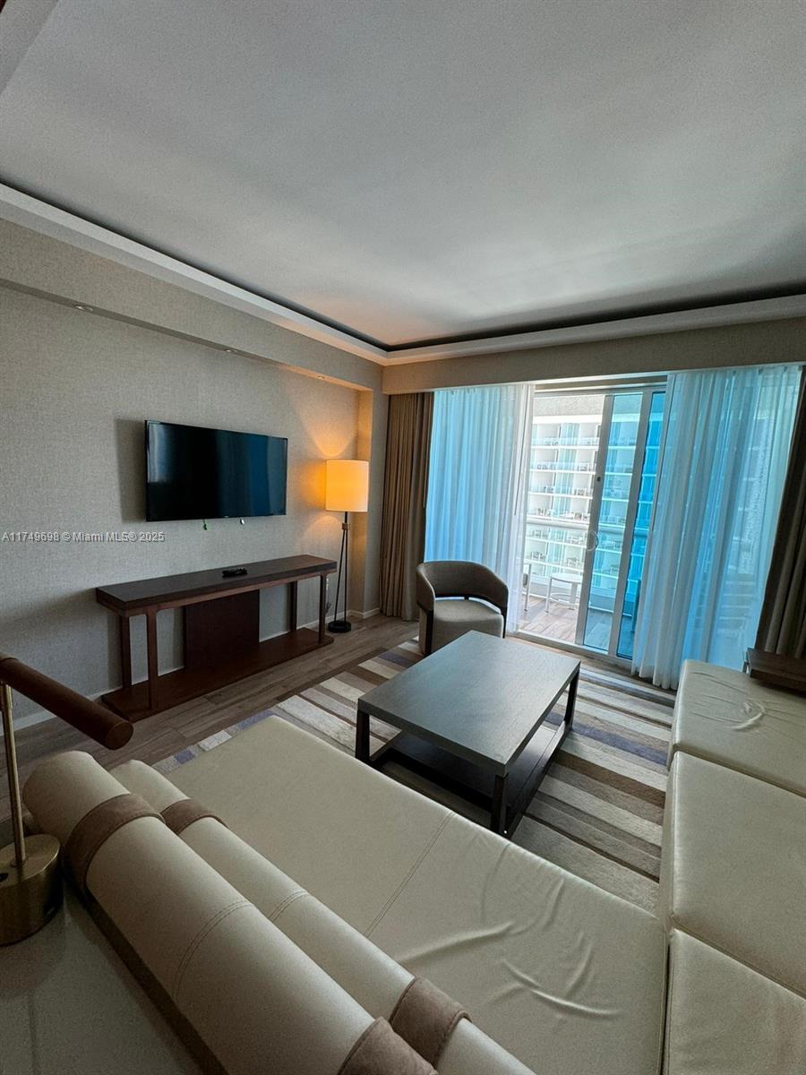 FLB CONDOMINIUM HOTEL - Residential
