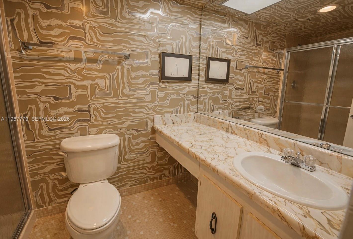 WINSTON TOWERS 500 CONDO - Residential