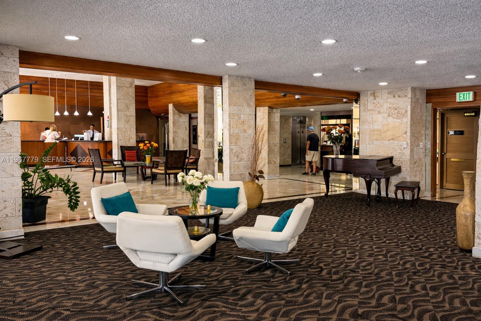 WINSTON TOWERS 500 CONDO - Residential