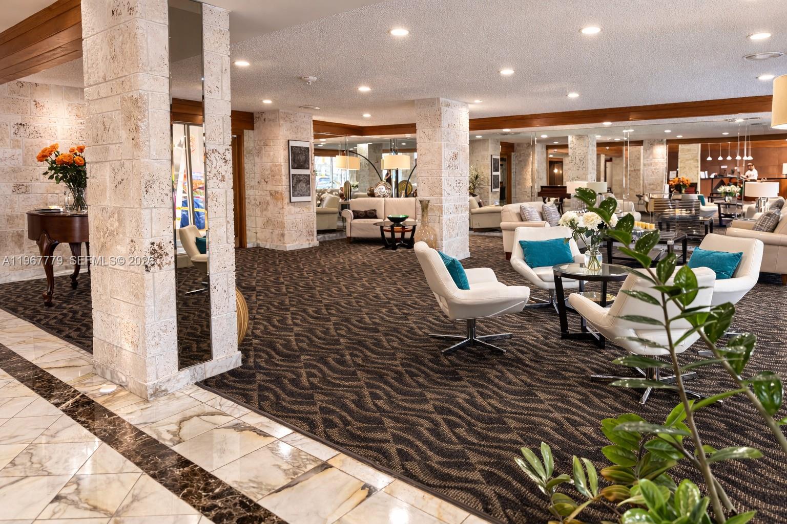 WINSTON TOWERS 500 CONDO - Residential