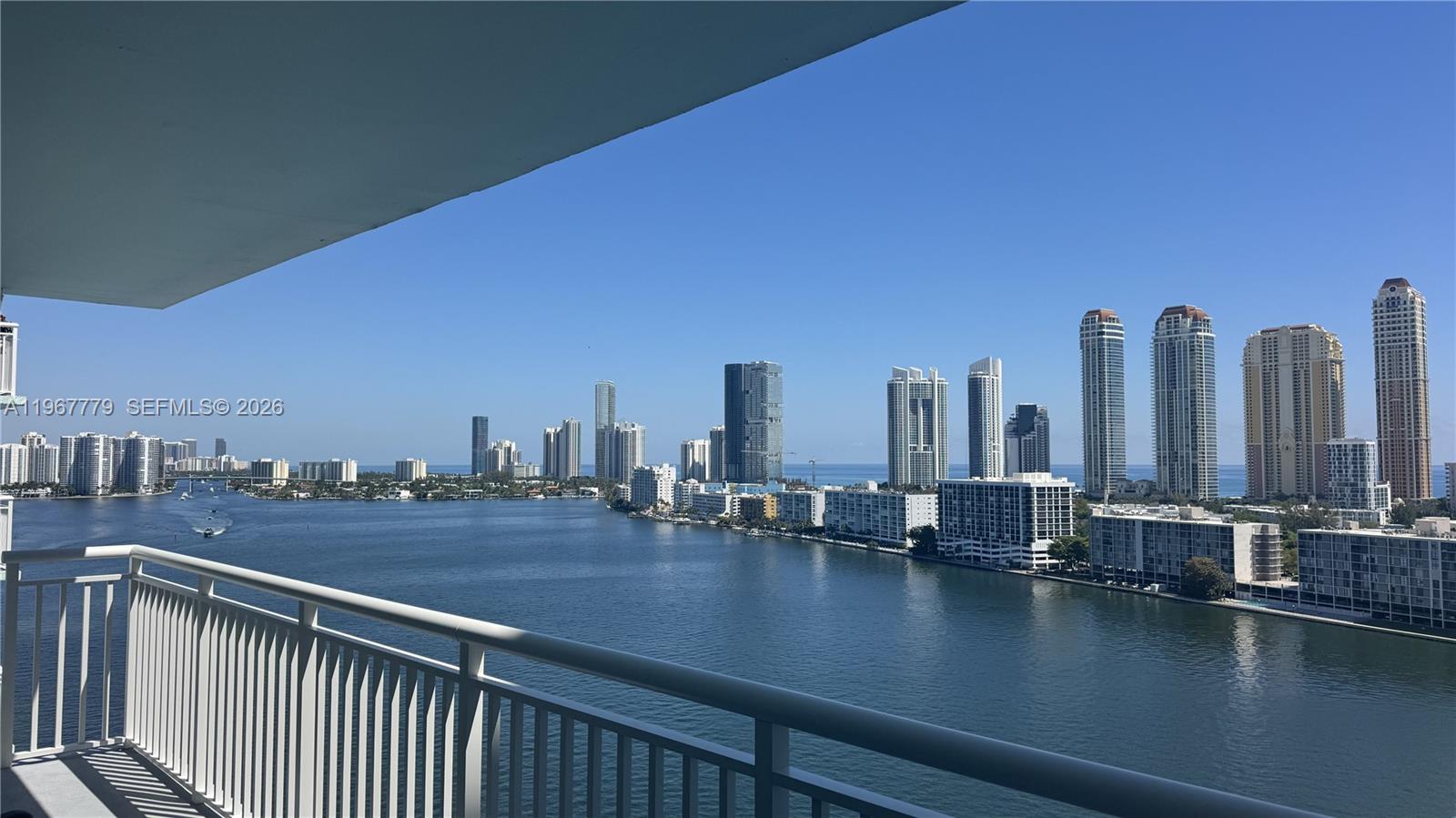 WINSTON TOWERS 500 CONDO - Residential