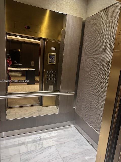 MARINA TOWER CONDO - Residential Lease