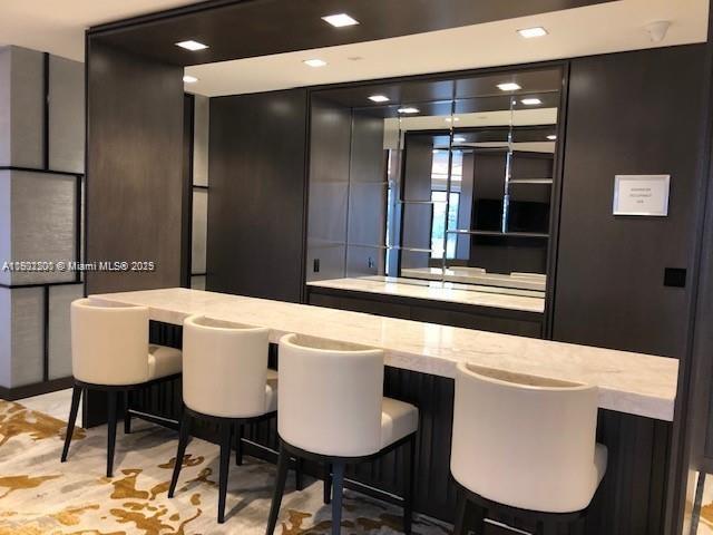 MARINA TOWER CONDO - Residential Lease