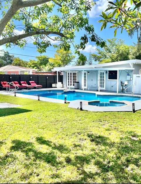12805 NE 11th Ct 0101 North Miami FL 33161