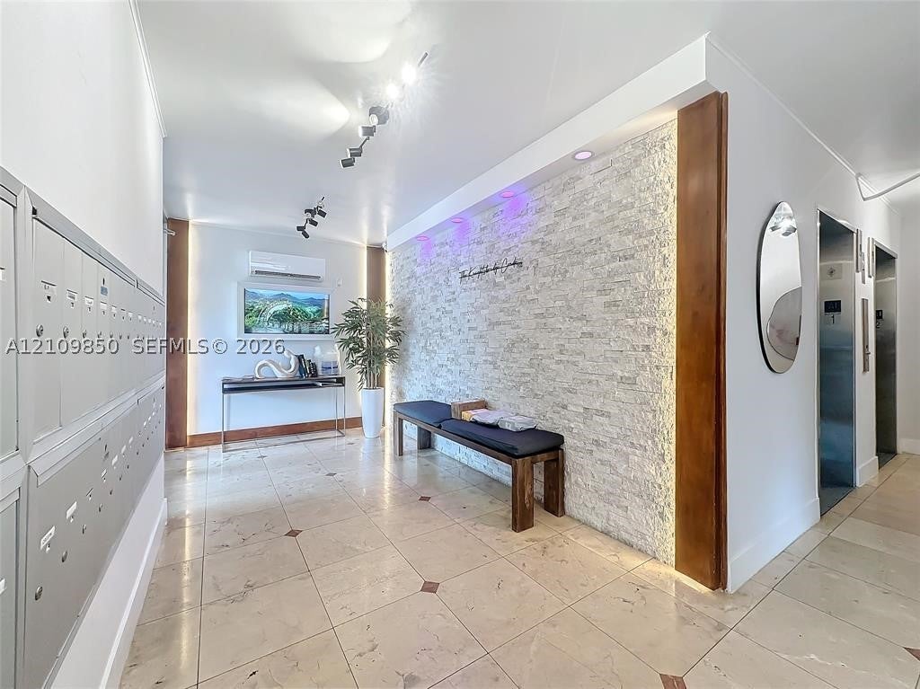 7133 Bay Dr
