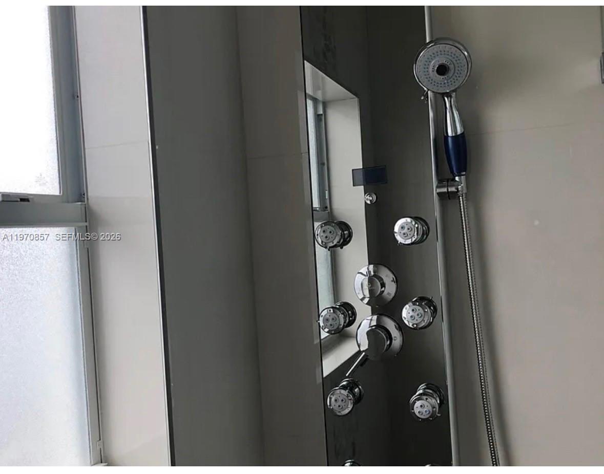 N MIAMI ESTATES - Residential Income