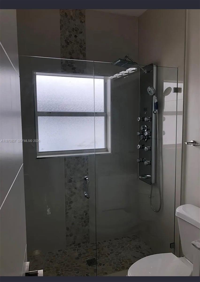 N MIAMI ESTATES - Residential Income