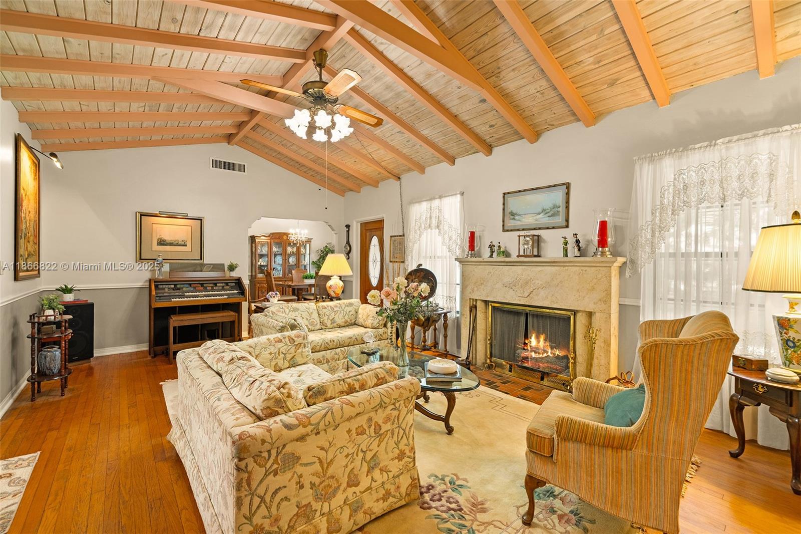 BAYSHORE PLAZA UNIT NO 2 - Residential