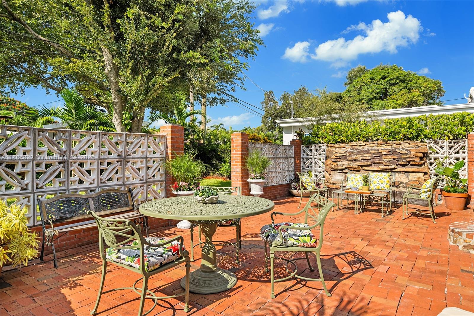 BAYSHORE PLAZA UNIT NO 2 - Residential