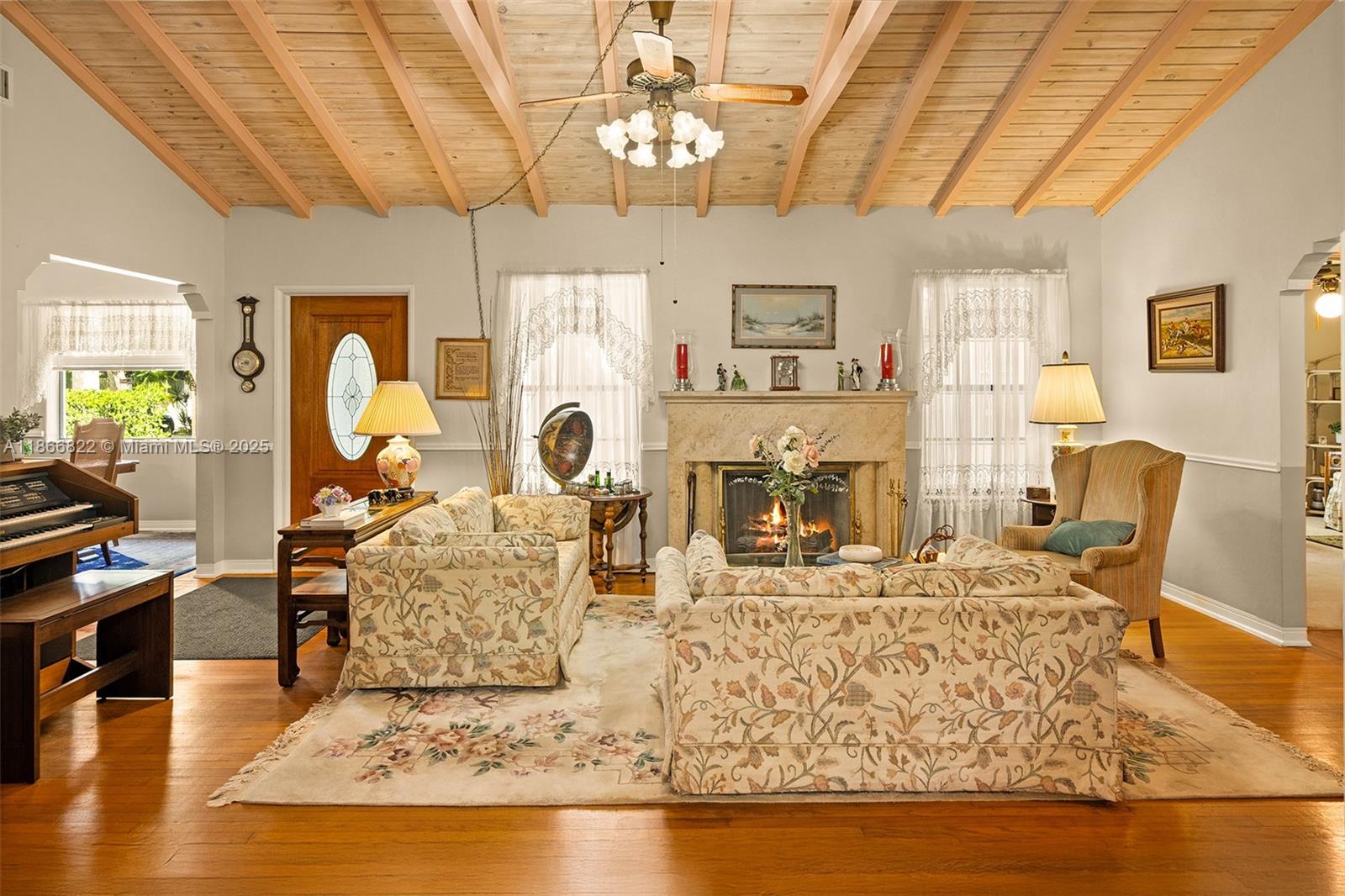 BAYSHORE PLAZA UNIT NO 2 - Residential