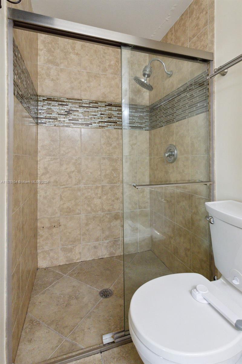 LE CHALET IV-B - Residential Lease