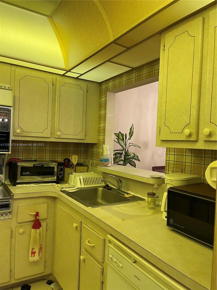 DIXIANA CONDO - Residential