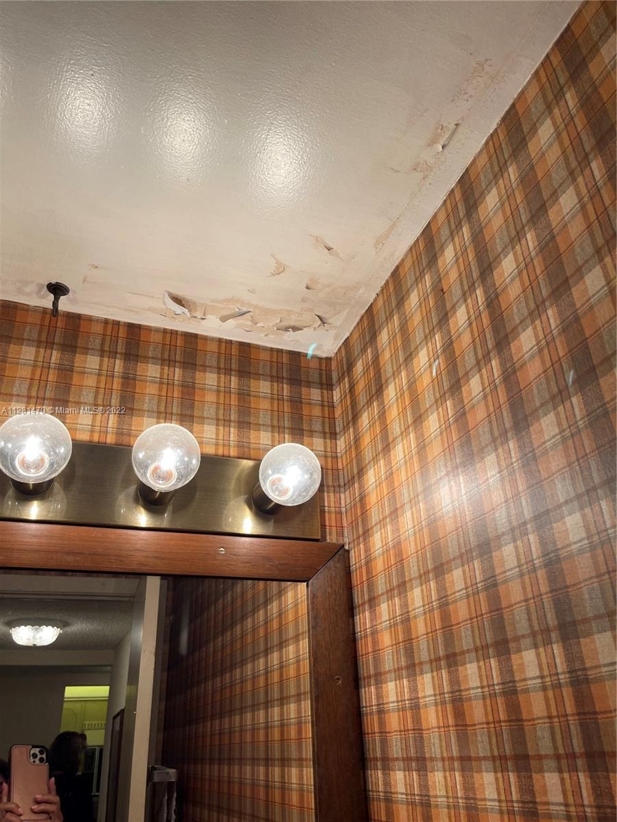 DIXIANA CONDO - Residential