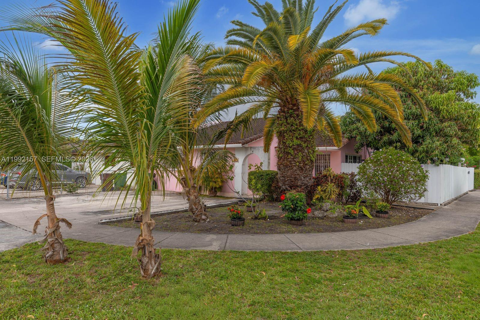 TWIN ROSE CONDO III 10/3 - Residential