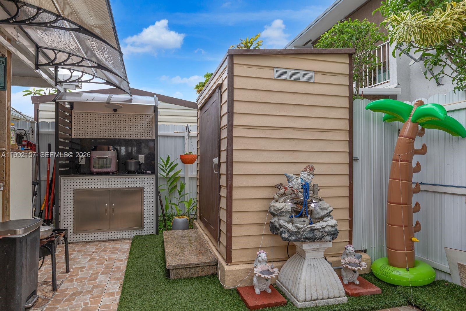 TWIN ROSE CONDO III 10/3 - Residential