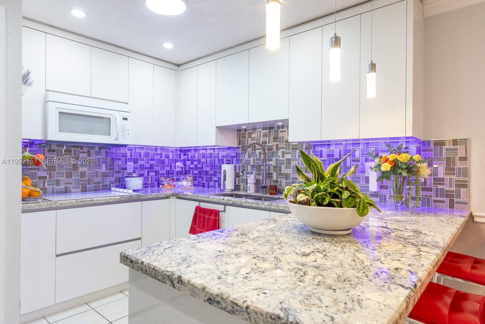 TWIN ROSE CONDO III 10/3 - Residential