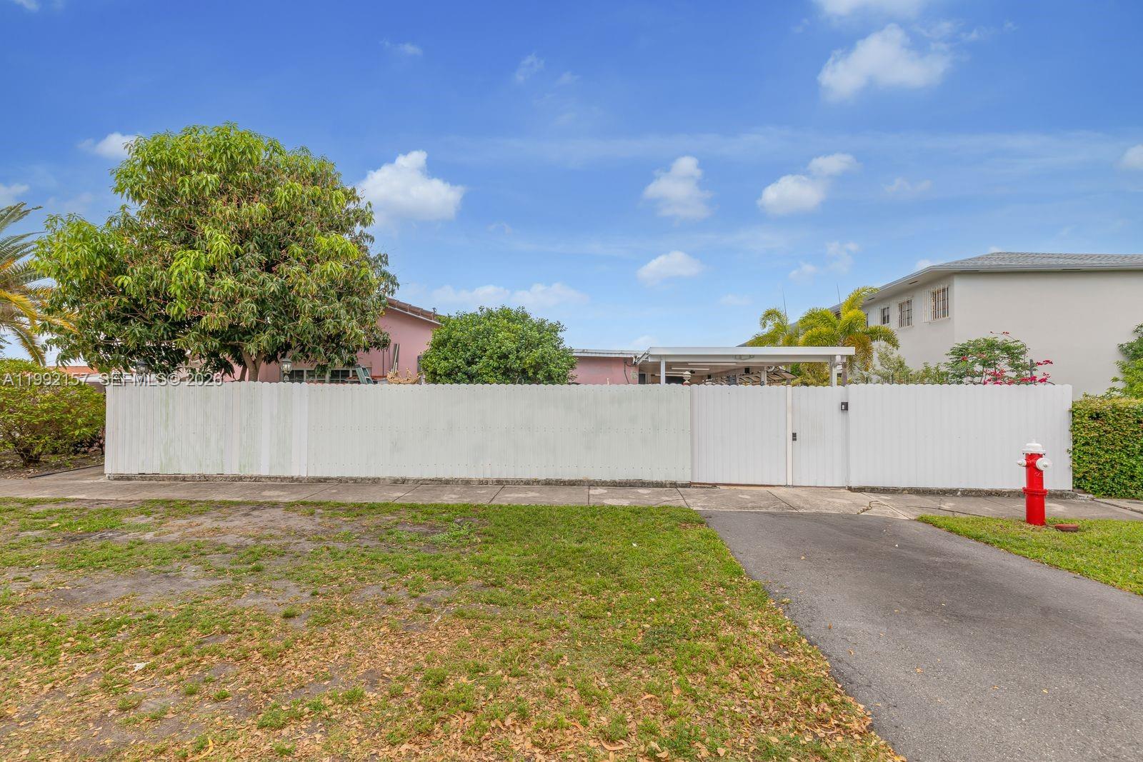 TWIN ROSE CONDO III 10/3 - Residential