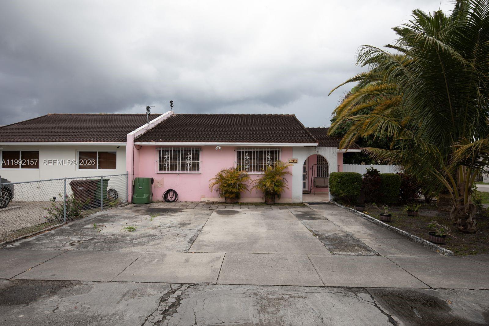 TWIN ROSE CONDO III 10/3 - Residential