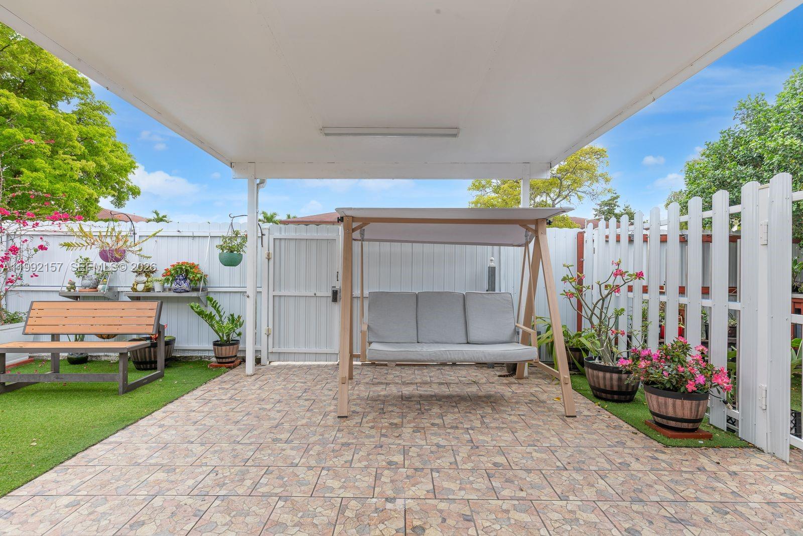 TWIN ROSE CONDO III 10/3 - Residential