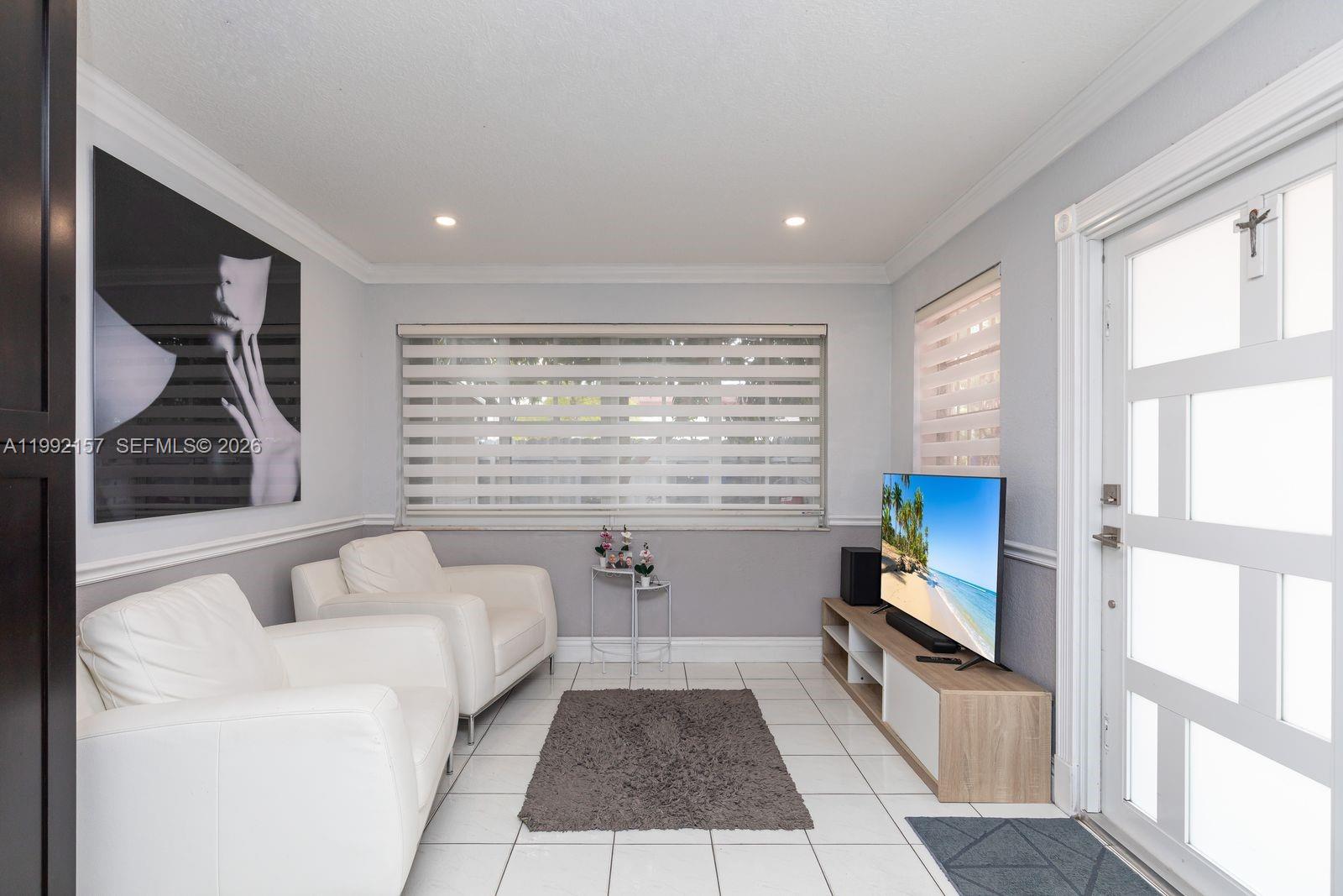 TWIN ROSE CONDO III 10/3 - Residential