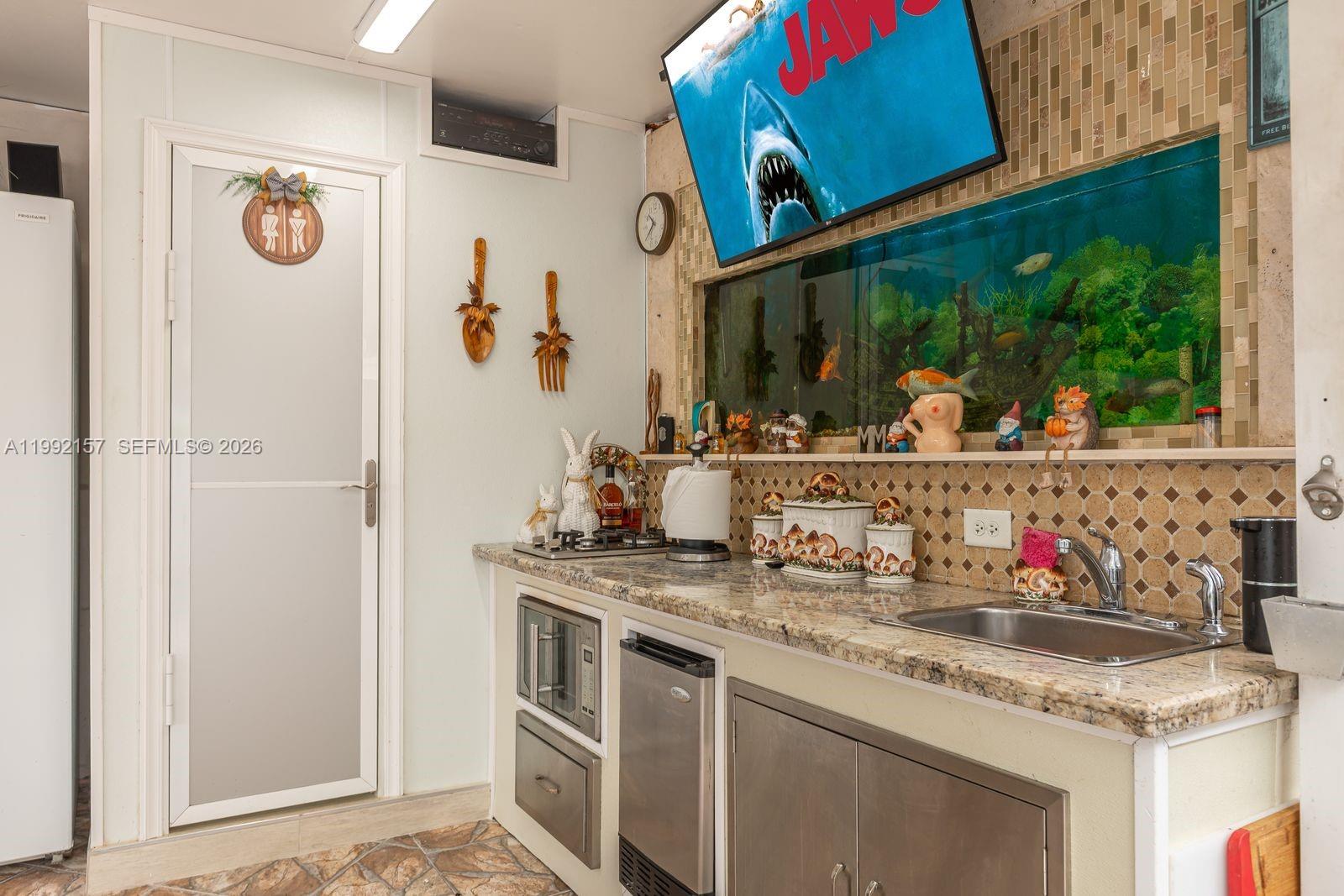 TWIN ROSE CONDO III 10/3 - Residential