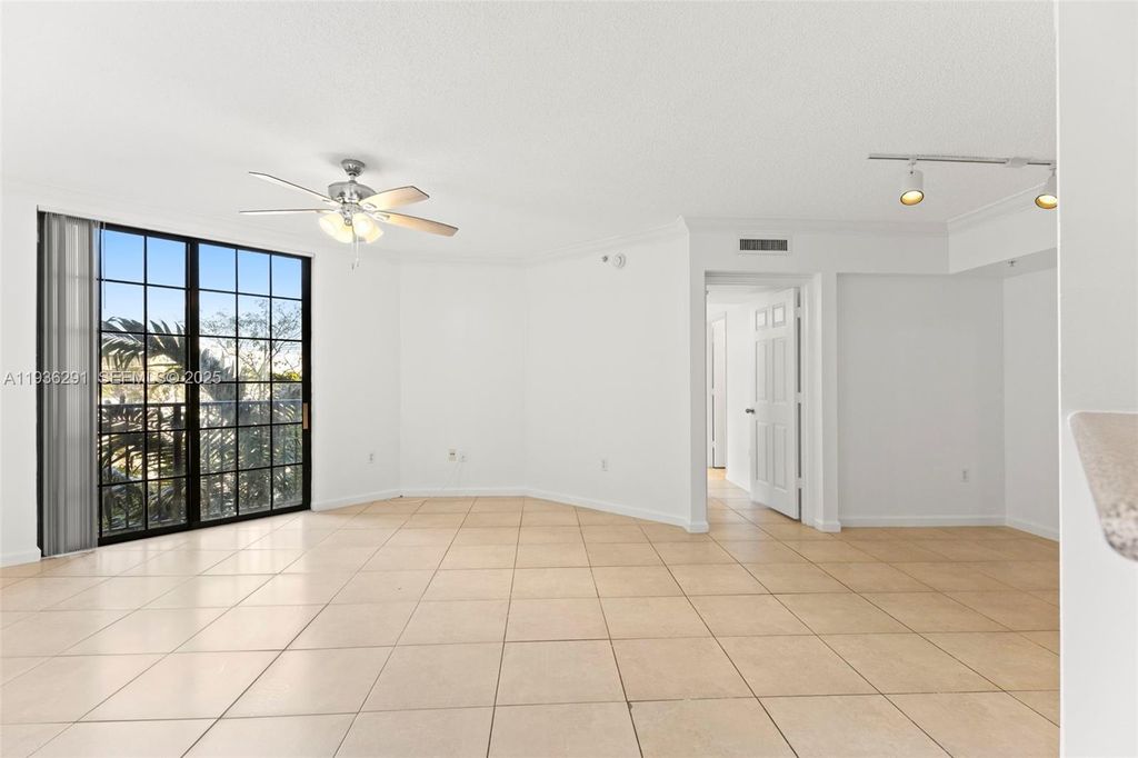 Photo of 1919 Van Buren St #418A, Hollywood, FL 33020 (MLS # A11936291)