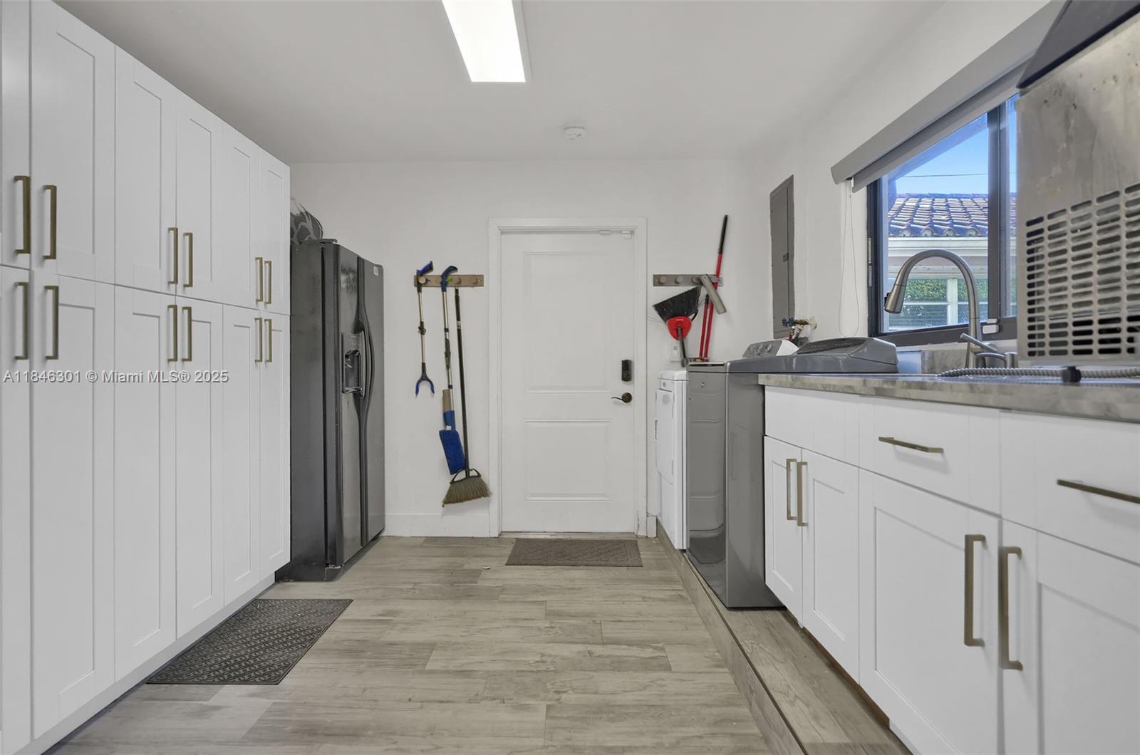 C G COUNTRY CLUB SEC 5 - Residential