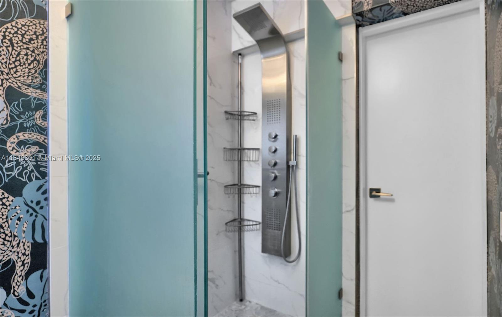 C G COUNTRY CLUB SEC 5 - Residential