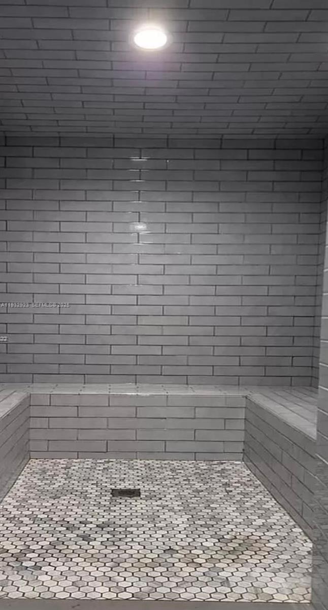 NEO CONDO - Residential Lease