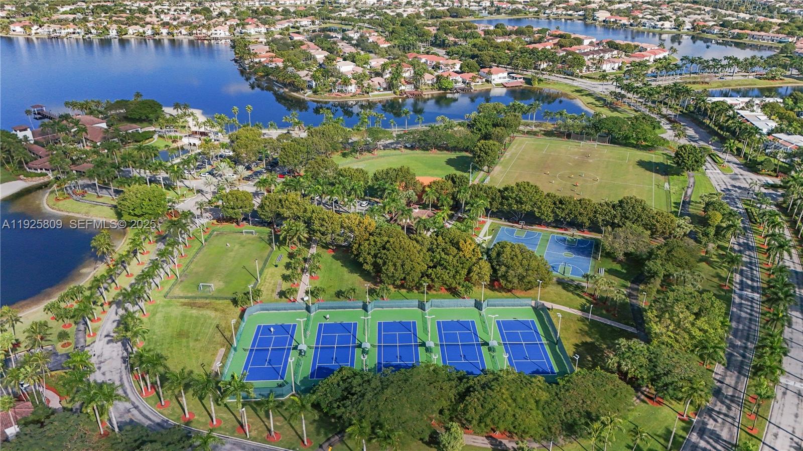 DORAL ISLES MARTINIQUE - Residential